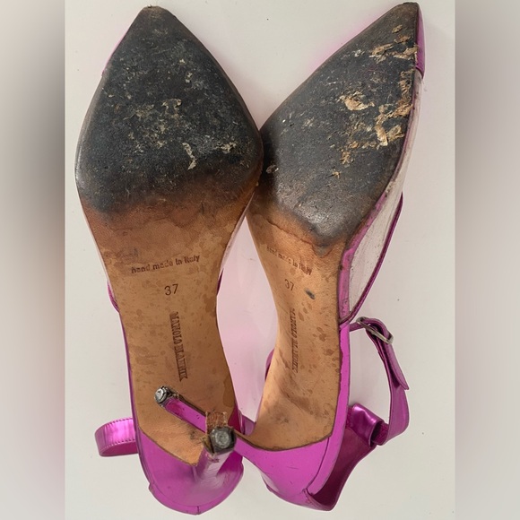 MANOLO BLAHNIK CAP TOE METALLIC AND PVC PUMP - Picture 6 of 7